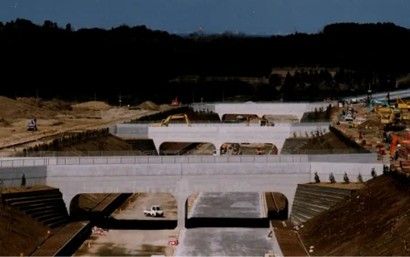 日本道路公団（東京建設局） 館山自動車道 烏田工事