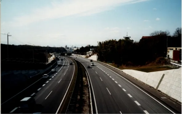 日本道路公団（中部支社） 東名自動車道 名古屋地区付加車線工事